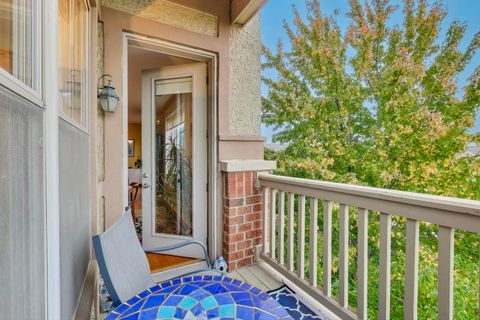 Tiny photo for 1950 Farnsworth Lane #202, Northbrook, IL 60062 (MLS # 12496970)