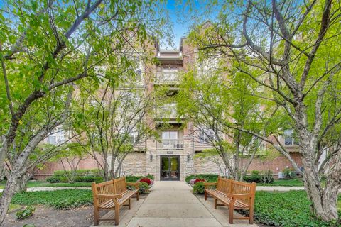 Tiny photo for 1950 Farnsworth Lane #202, Northbrook, IL 60062 (MLS # 12496970)