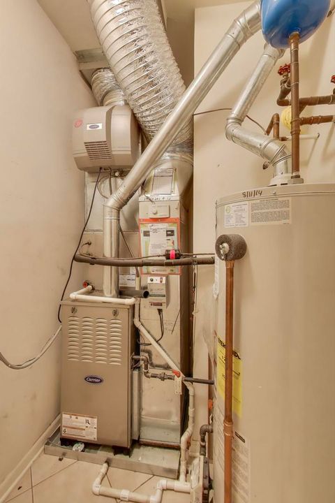 Tiny photo for 1950 Farnsworth Lane #202, Northbrook, IL 60062 (MLS # 12496970)