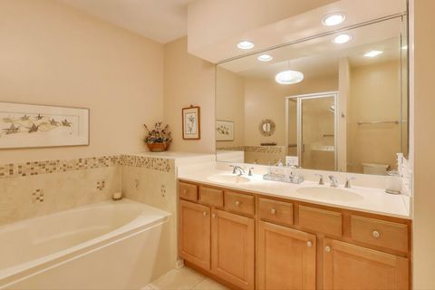 Tiny photo for 1950 Farnsworth Lane #202, Northbrook, IL 60062 (MLS # 12496970)