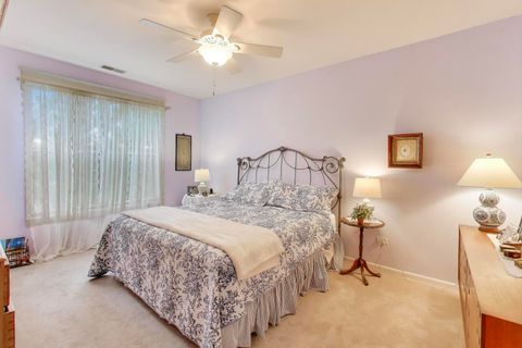 Tiny photo for 1950 Farnsworth Lane #202, Northbrook, IL 60062 (MLS # 12496970)