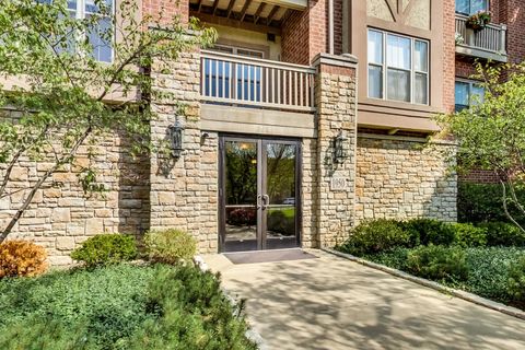 Photo of 1950 Farnsworth Lane #202, Northbrook, IL 60062 (MLS # 12496970)