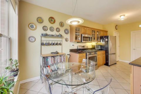 Tiny photo for 1950 Farnsworth Lane #202, Northbrook, IL 60062 (MLS # 12496970)