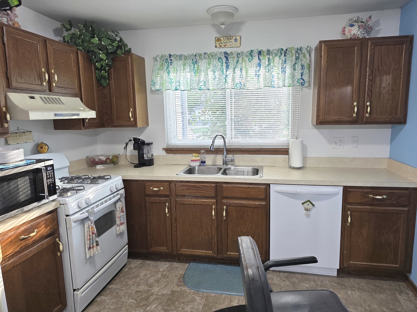 951 Glouchester Circle 0
