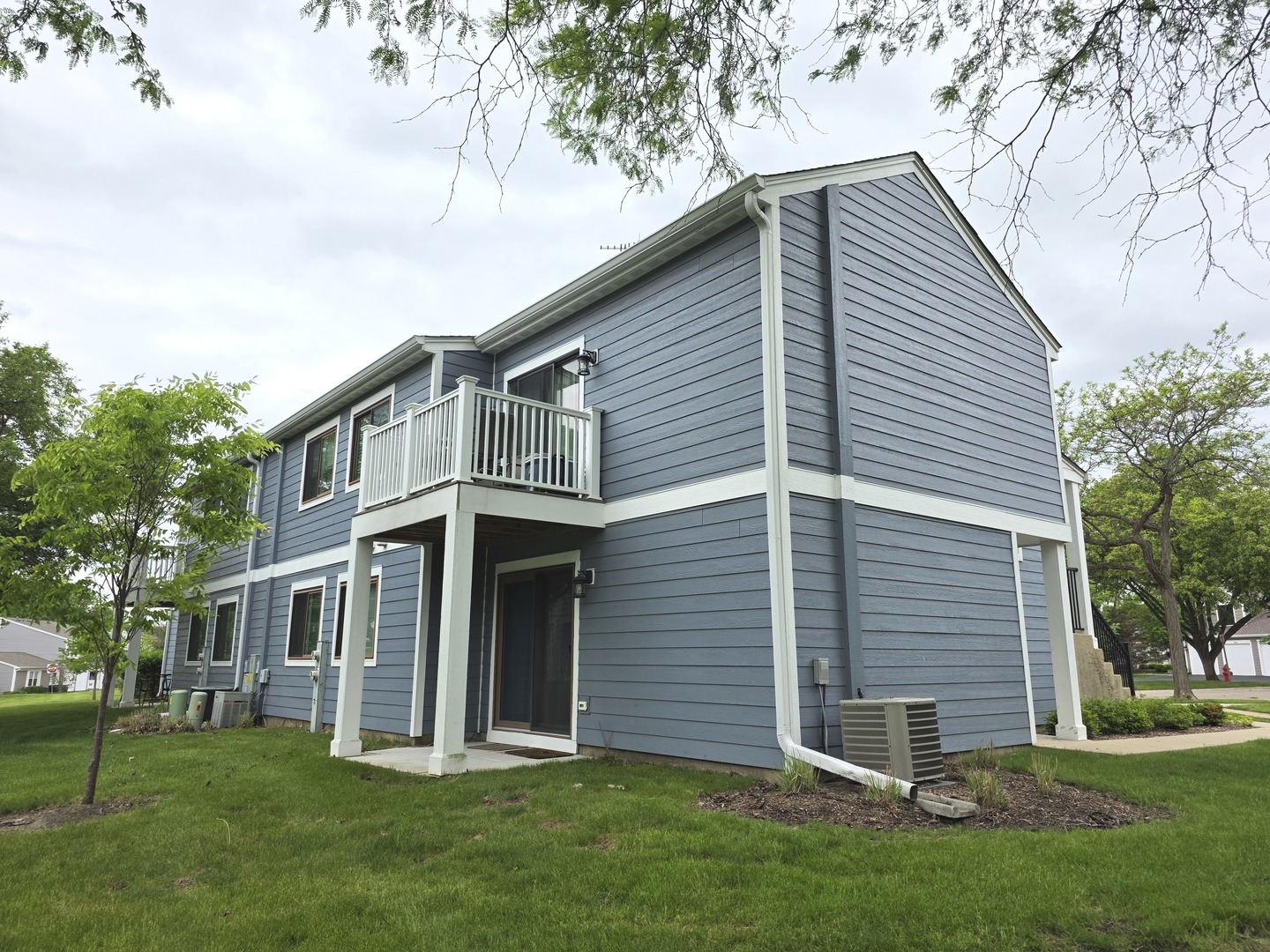 951 Glouchester Circle 0