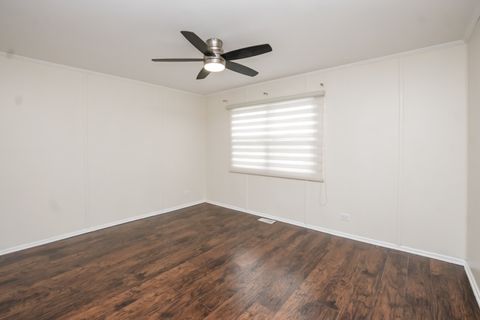 Tiny photo for 837 Carnaby Court, Schaumburg, IL 60194 (MLS # 12593451)