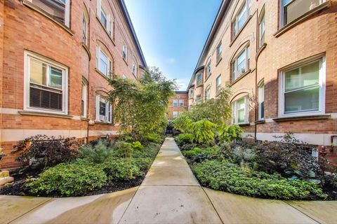 Tiny photo for 631 W Barry Avenue #3G, Chicago, IL 60657 (MLS # 12469395)