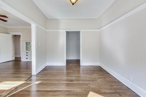 Tiny photo for 631 W Barry Avenue #3G, Chicago, IL 60657 (MLS # 12469395)