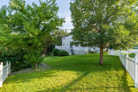 Tiny photo for 4824 Kynnelworth Drive, Bettendorf, IA 52722 (MLS # 12726288)