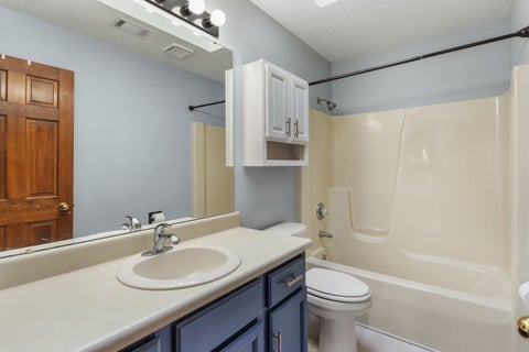 Tiny photo for 4824 Kynnelworth Drive, Bettendorf, IA 52722 (MLS # 12726288)