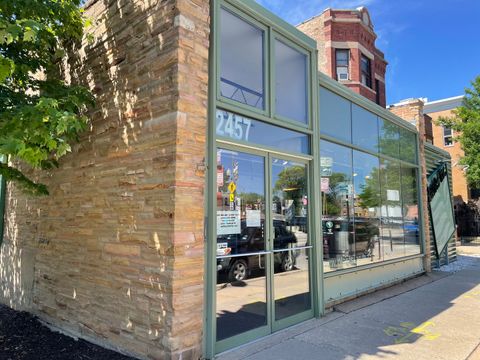 2457 W Montrose Avenue Chicago IL 60618