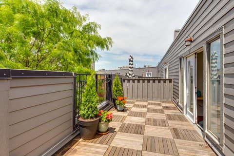 Tiny photo for 2300 W Bloomingdale Avenue #D, Chicago, IL 60647 (MLS # 12664383)
