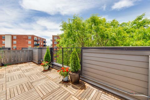 Tiny photo for 2300 W Bloomingdale Avenue #D, Chicago, IL 60647 (MLS # 12664383)