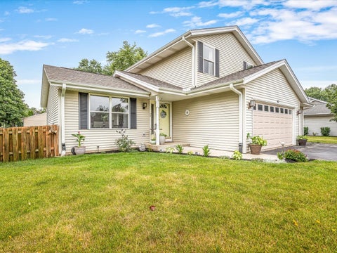 Tiny photo for 93 North Park Road, Machesney Park, IL 61115 (MLS # 12722641)