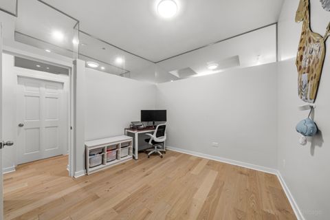 Tiny photo for 208 W Washington Street #912, Chicago, IL 60606 (MLS # 12633970)