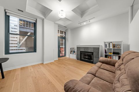Tiny photo for 208 W Washington Street #912, Chicago, IL 60606 (MLS # 12633970)