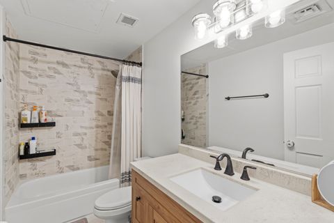 Tiny photo for 208 W Washington Street #912, Chicago, IL 60606 (MLS # 12633970)