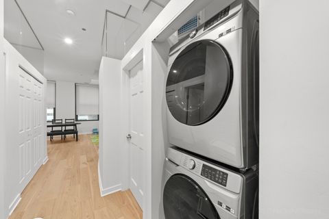 Tiny photo for 208 W Washington Street #912, Chicago, IL 60606 (MLS # 12633970)