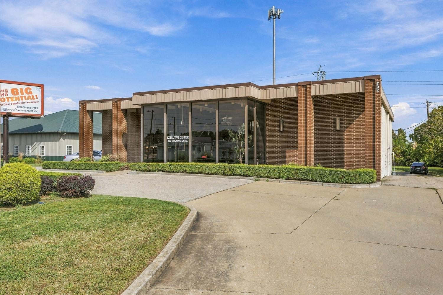 702 Bloomington Road