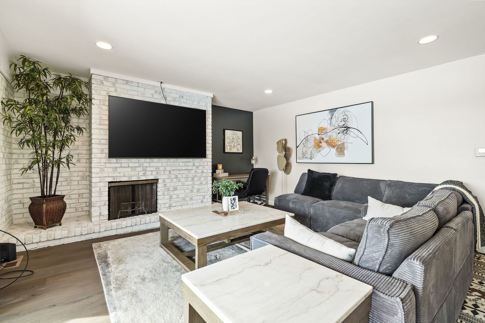 1601 E Maple Terrace 3B