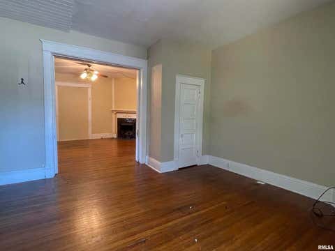 Tiny photo for 209 N Springer Street, Carbondale, IL 62901 (MLS # 12651779)