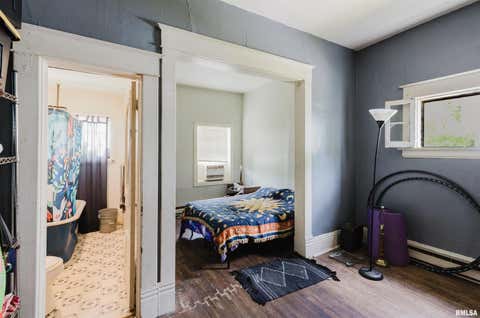 Tiny photo for 209 N Springer Street, Carbondale, IL 62901 (MLS # 12651779)