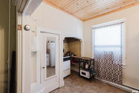 Tiny photo for 209 N Springer Street, Carbondale, IL 62901 (MLS # 12651779)