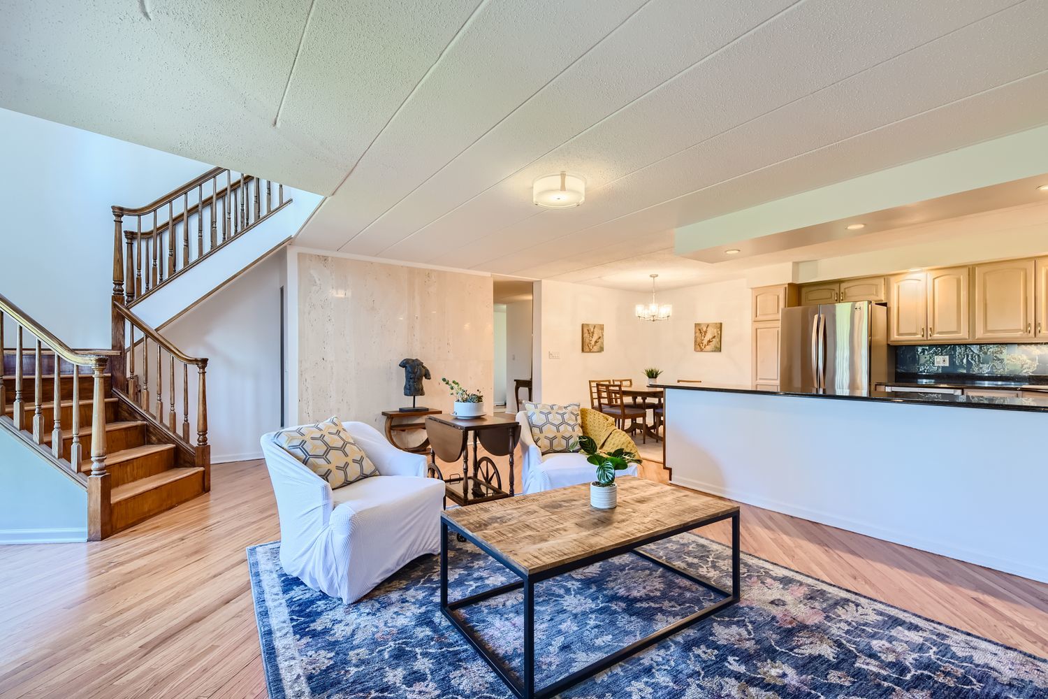 711 W Gordon Terrace 701