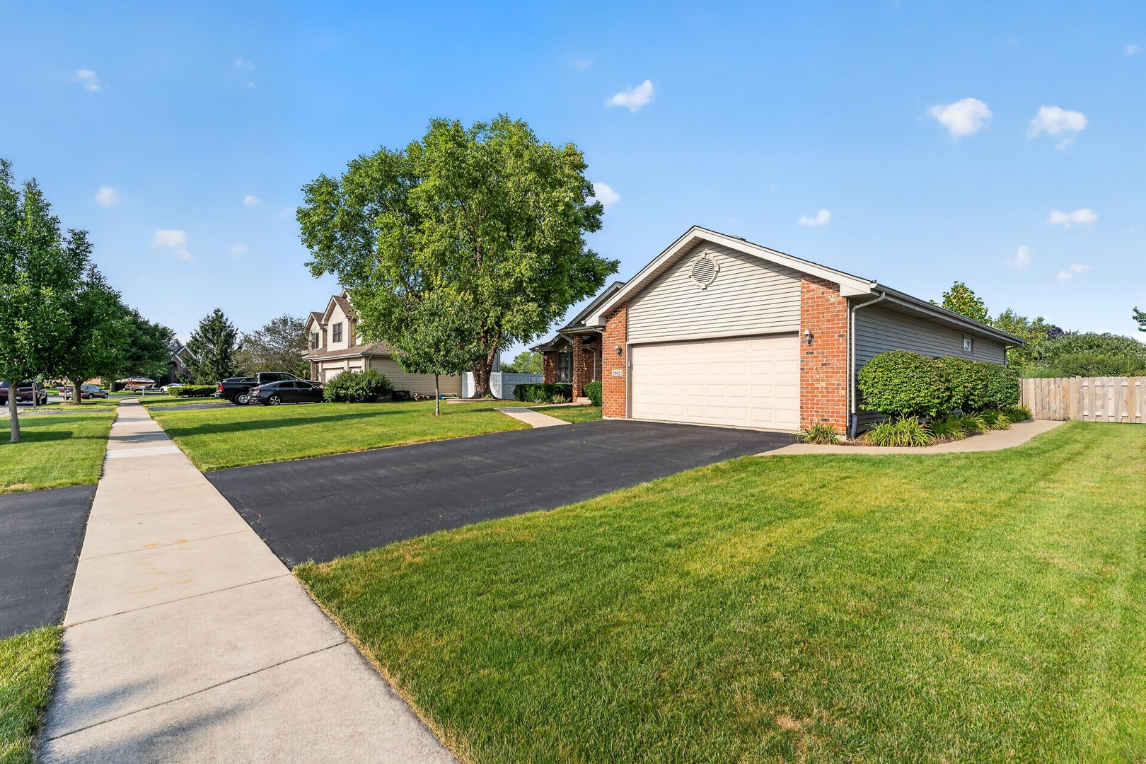 2592 Molly Court
