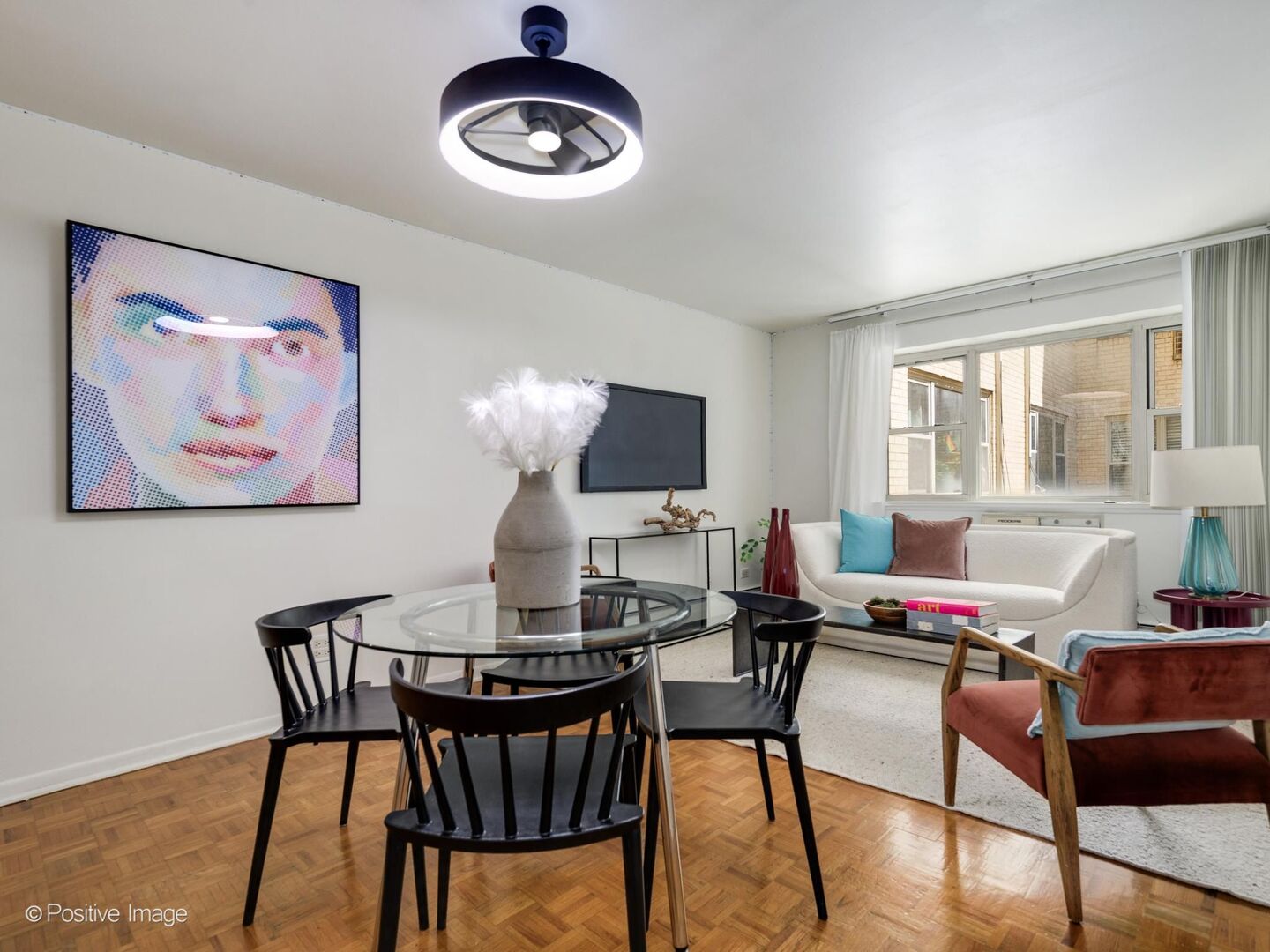 420 W Aldine Avenue 225