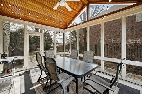 Tiny photo for 629 Courtland Circle, Western Springs, IL 60558 (MLS # 12596266)