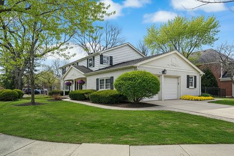 Tiny photo for 629 Courtland Circle, Western Springs, IL 60558 (MLS # 12596266)