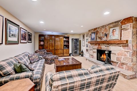 Tiny photo for 629 Courtland Circle, Western Springs, IL 60558 (MLS # 12596266)