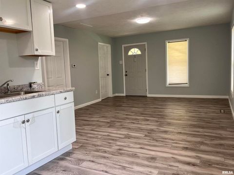 Tiny photo for 421 N 18TH Street, Herrin, IL 62948 (MLS # EB457339)