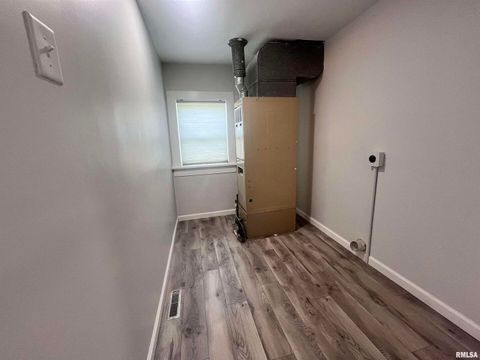 Tiny photo for 421 N 18TH Street, Herrin, IL 62948 (MLS # EB457339)