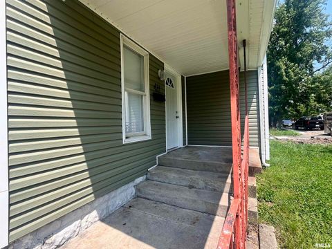 Tiny photo for 421 N 18TH Street, Herrin, IL 62948 (MLS # EB457339)