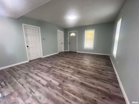 Tiny photo for 421 N 18TH Street, Herrin, IL 62948 (MLS # EB457339)