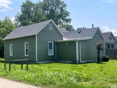 Tiny photo for 421 N 18TH Street, Herrin, IL 62948 (MLS # EB457339)