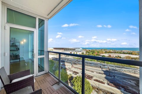 Tiny photo for 1629 S Prairie Avenue #1504, Chicago, IL 60616 (MLS # 12555222)