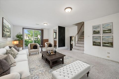 Tiny photo for 1004 S Grove Avenue, Barrington, IL 60010 (MLS # 12520313)