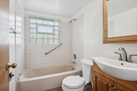 Tiny photo for 1004 S Grove Avenue, Barrington, IL 60010 (MLS # 12520313)