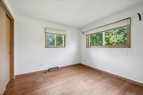 Tiny photo for 1004 S Grove Avenue, Barrington, IL 60010 (MLS # 12520313)