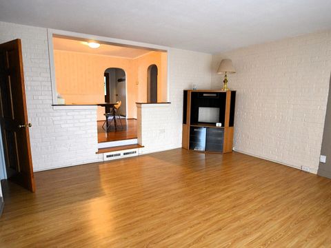 Tiny photo for 9835 St. Louis Avenue, Evergreen Park, IL 60805 (MLS # 12505013)