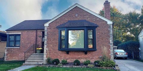 Tiny photo for 9835 St. Louis Avenue, Evergreen Park, IL 60805 (MLS # 12505013)