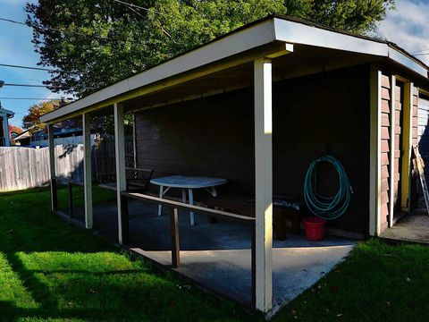 Tiny photo for 9835 St. Louis Avenue, Evergreen Park, IL 60805 (MLS # 12505013)