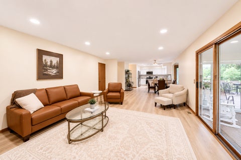 Tiny photo for 6 Heather Lane, Hawthorn Woods, IL 60047 (MLS # 12792545)