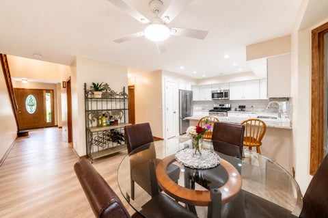 Tiny photo for 6 Heather Lane, Hawthorn Woods, IL 60047 (MLS # 12792545)