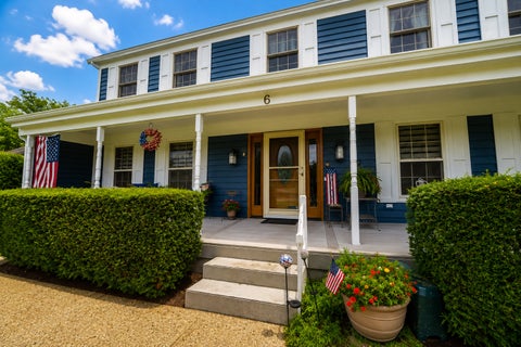 Tiny photo for 6 Heather Lane, Hawthorn Woods, IL 60047 (MLS # 12792545)