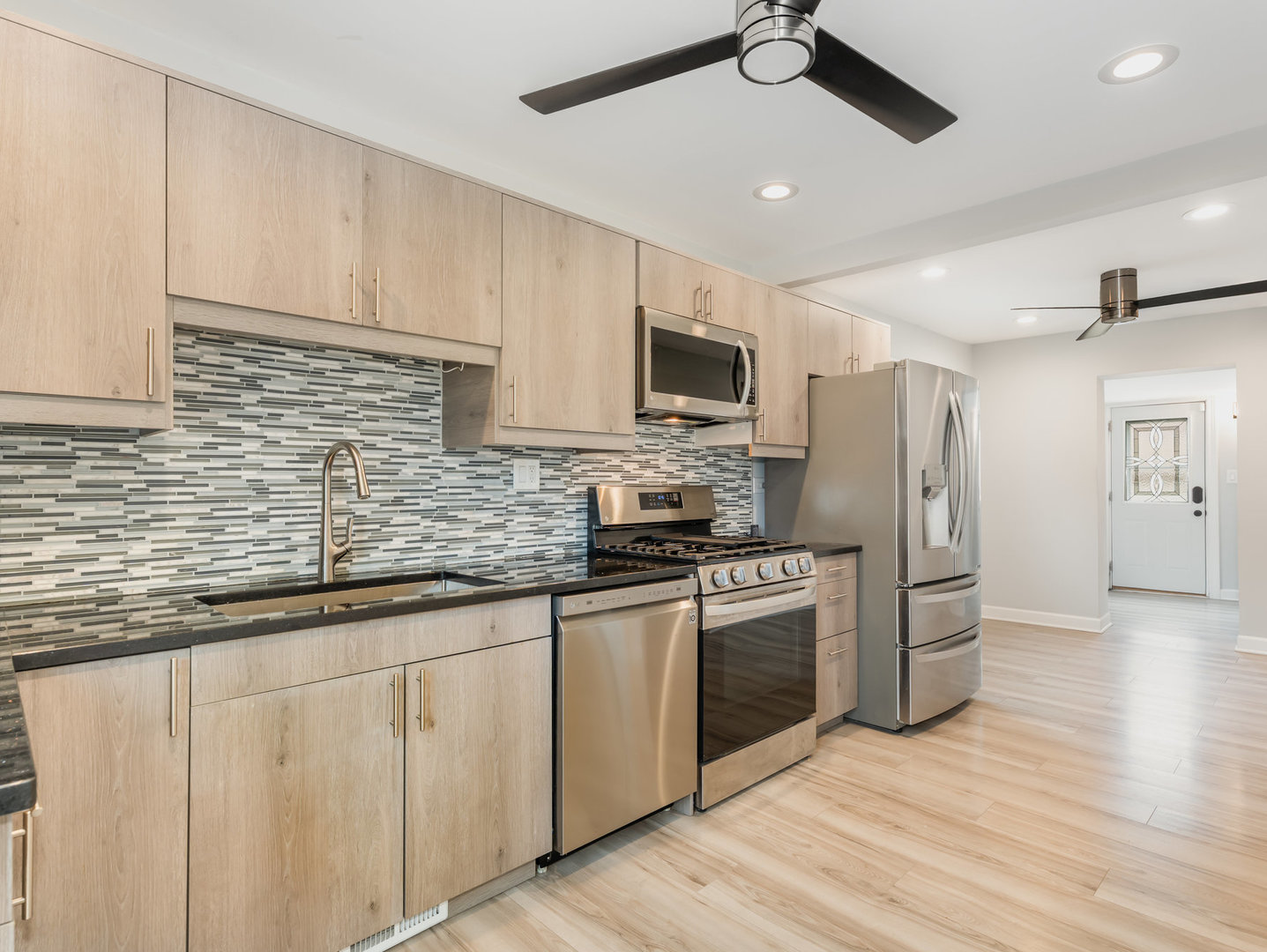 6415 S Leclaire Avenue