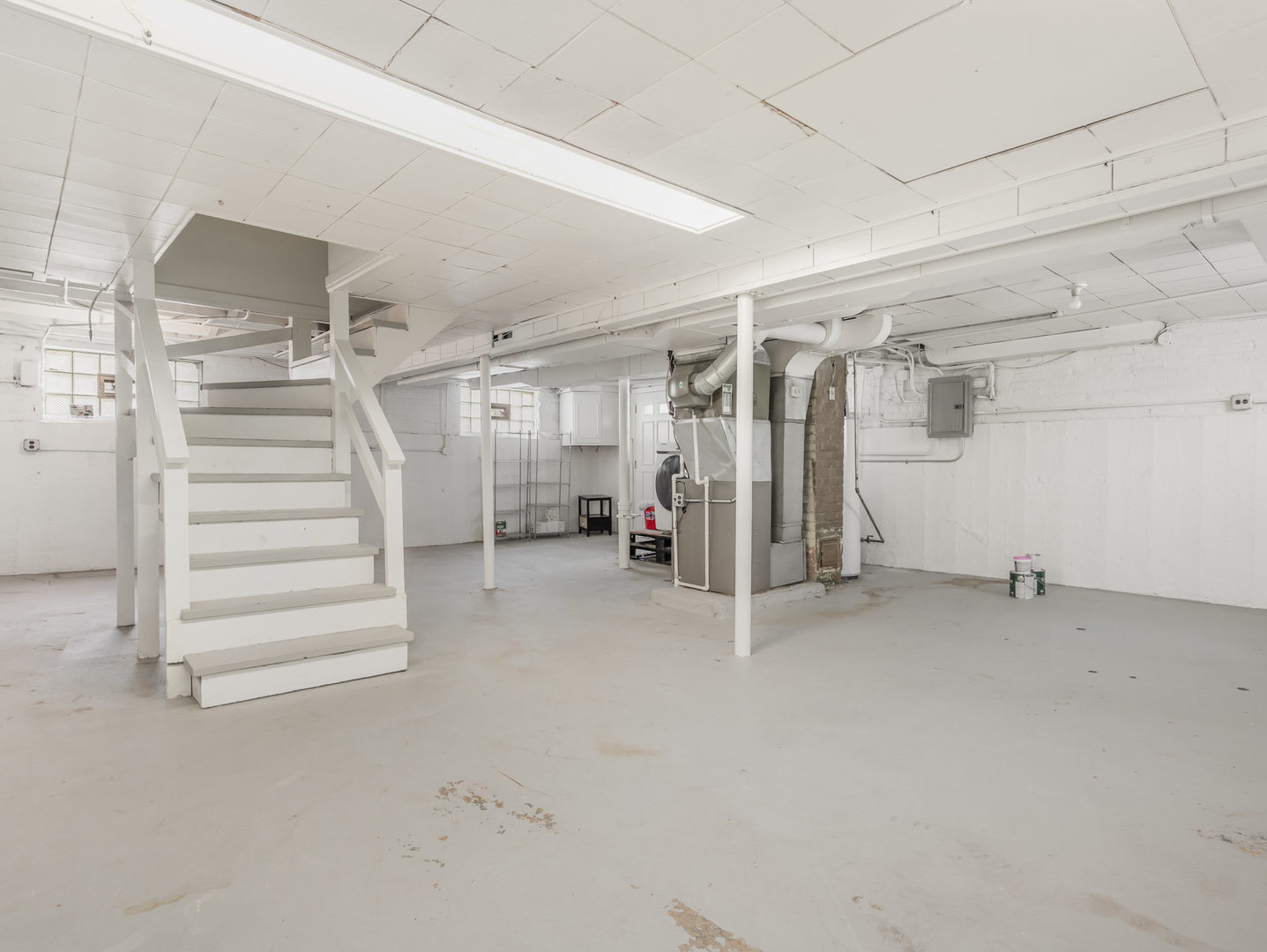 Chicago, Illinois 60638, United States, 3 Bedrooms Bedrooms, ,1 BathroomBathrooms,Residential,Active,243301